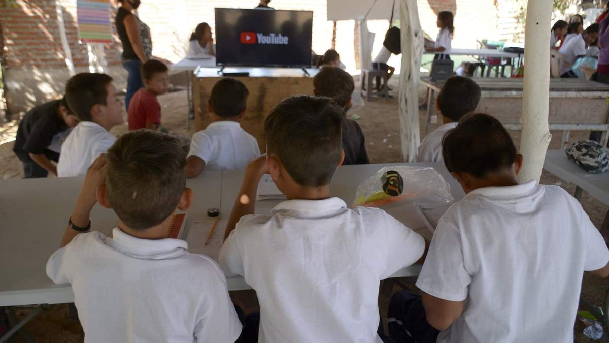 El informe recuerda que el acceso a una escuela segura es un derecho individual de cada niño, niña y adolescente