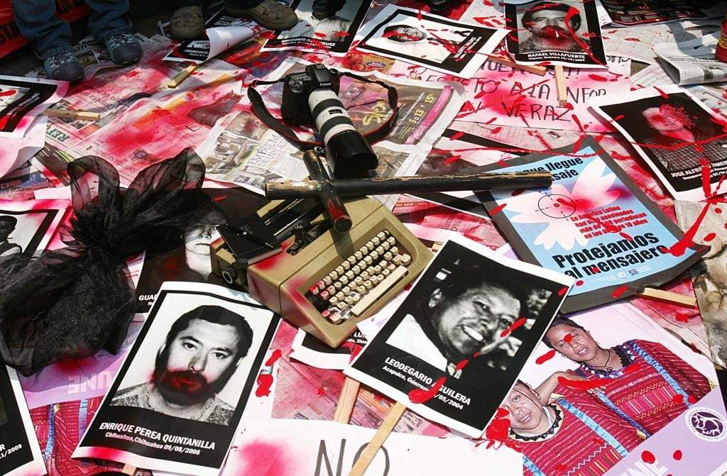 Marcha de periodistas para exigir el cese a la violencia