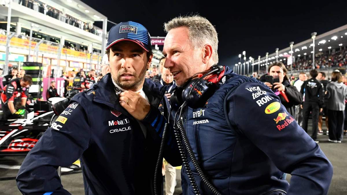 El británico Christian Horner y Checo Pérez