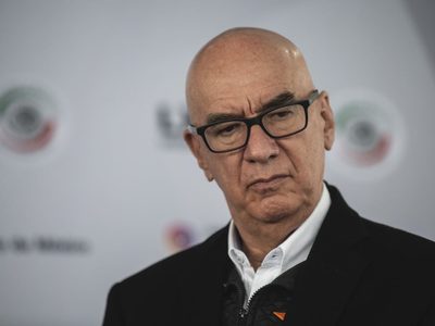 Dante Delgado da su número de WhatsApp para recibir propuestas rumbo a 2024