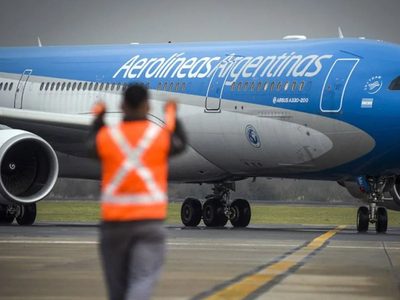 Este lunes inició el paro de trabajadores aeroportuarios que afectará a todo el país