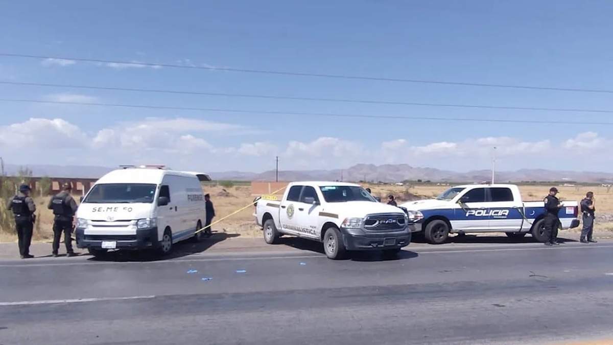 Elemento policiacos en la zona en la que fueron hallados los cuerpos