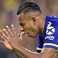 Sebastián Villa, cada vez más lejos de quedarse en Boca