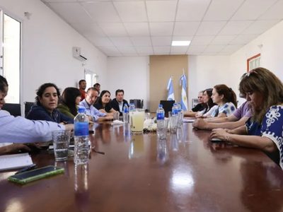 Con la firma de ATEN, Neuquén cerró las paritarias con los gremios estatales para 2026