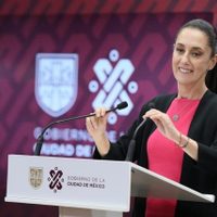 Sheinbaum considera "casos aislados" las denuncias de acarreo en la elección de Morena