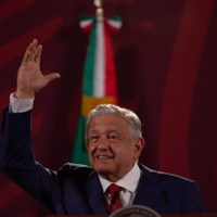 “Conservadores actúan con dogmatismo enfermizo” en el tema de médicos cubanos: AMLO