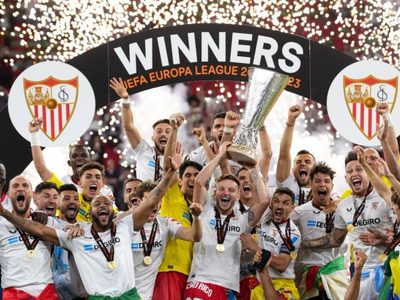 En penaltis y con polémica arbitral, Sevilla conquista por séptima ocasión la Europa League (Videos)