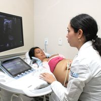 Promueven la salud de embarazadas con cursos para médicos de primer contacto