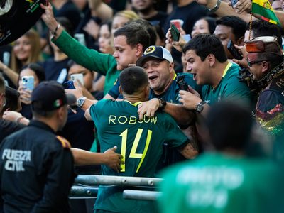 Bolivia remonta y elimina a Surinam en repesca para seguir soñando con su segundo Mundial