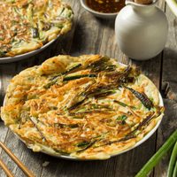 Yachaejeon: la panqueca coreana ideal para tener un aperitivo nutritivo