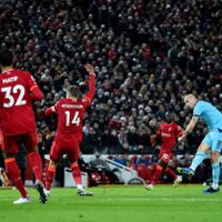 Ómicron gana cancha en la Liga Premier, posponen cinco partidos tras aumento de contagios