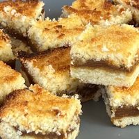 Bizcochuelo de coco: con solo 2 huevos y otros ingredientes, prepará este postre matero para estos días libres