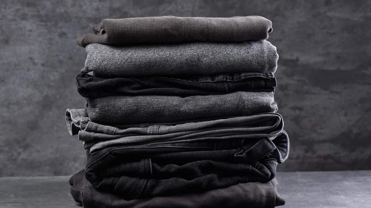 Ropa negra. Fuente: (Instagram)