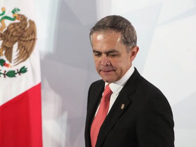 Vinculan a proceso a exfuncionario de Mancera por desvío de 29 mdp