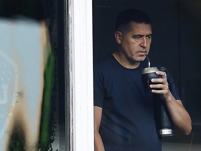 No le gustó nada: el gesto de Riquelme en el regreso de Boca al país