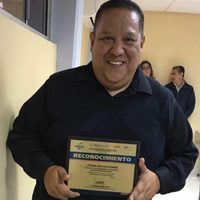 Tribunal revoca sentencia contra maestro Esteban Canchola en caso de alumno Damián