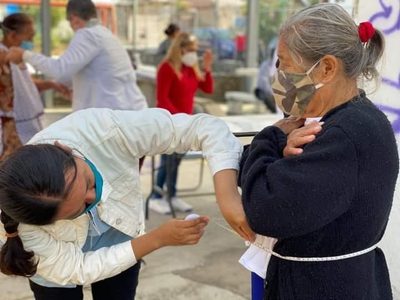 Orizaba y Veracruz decretan uso obligatorio de cubrebocas en restaurantes, transporte y edificios