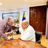 Dan de alta al gobernador Enrique Alfaro; por esto lo hospitalizaron