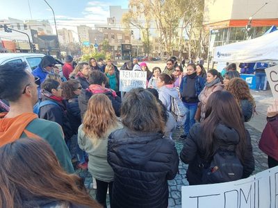 Trabajadores de Desarrollo Social volvieron a las calles: evalúan endurecer las medidas de fuerza