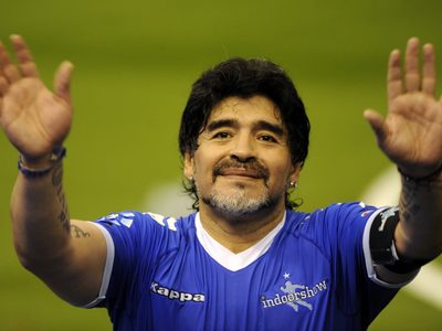 Así trasladan el cuerpo de Diego Maradona hasta el Jardín Bella Vista