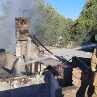Un incendio destruyó un conocido restaurante de Piedra del Aguila