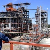El Gobierno nacional y la provincia de Neuquén negocian el traspaso de la Planta de Agua Pesada