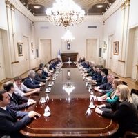 Figueroa aseguró que los gobernadores dijeron no al impuesto a las ganancias en la Casa Rosada