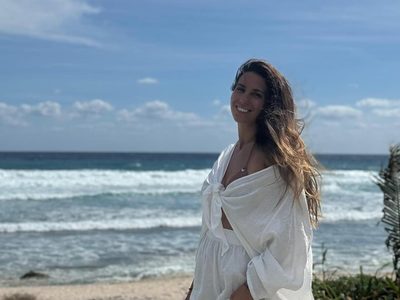 Desde la playa, Cinthia Fernández y Adabel Guerrero marcan tendencia con las bikinis que vas a querer lucir este verano