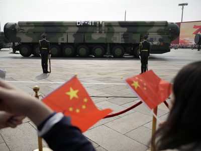 China lanza misil balístico intercontinental en el Pacífico elevando los recelos