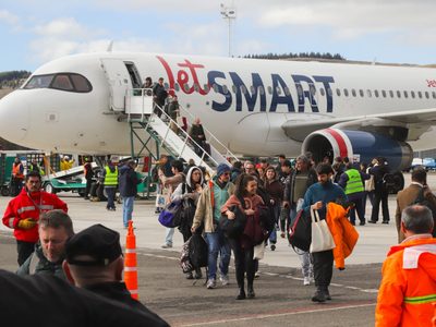 Llegó el primer vuelo de la empresa JetSmart a San Martín de los Andes