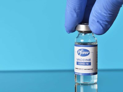 Las "inaceptables razones" por las que el Gobierno no cerró el contrato con Pfizer