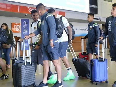 Denuncian que el régimen de Venezuela no permitió que la Selección de Bolivia salga del país tras el partido