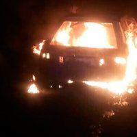 Asesinan a tres jóvenes en Guerrero; uno de ellos murió calcinado dentro de su vehículo