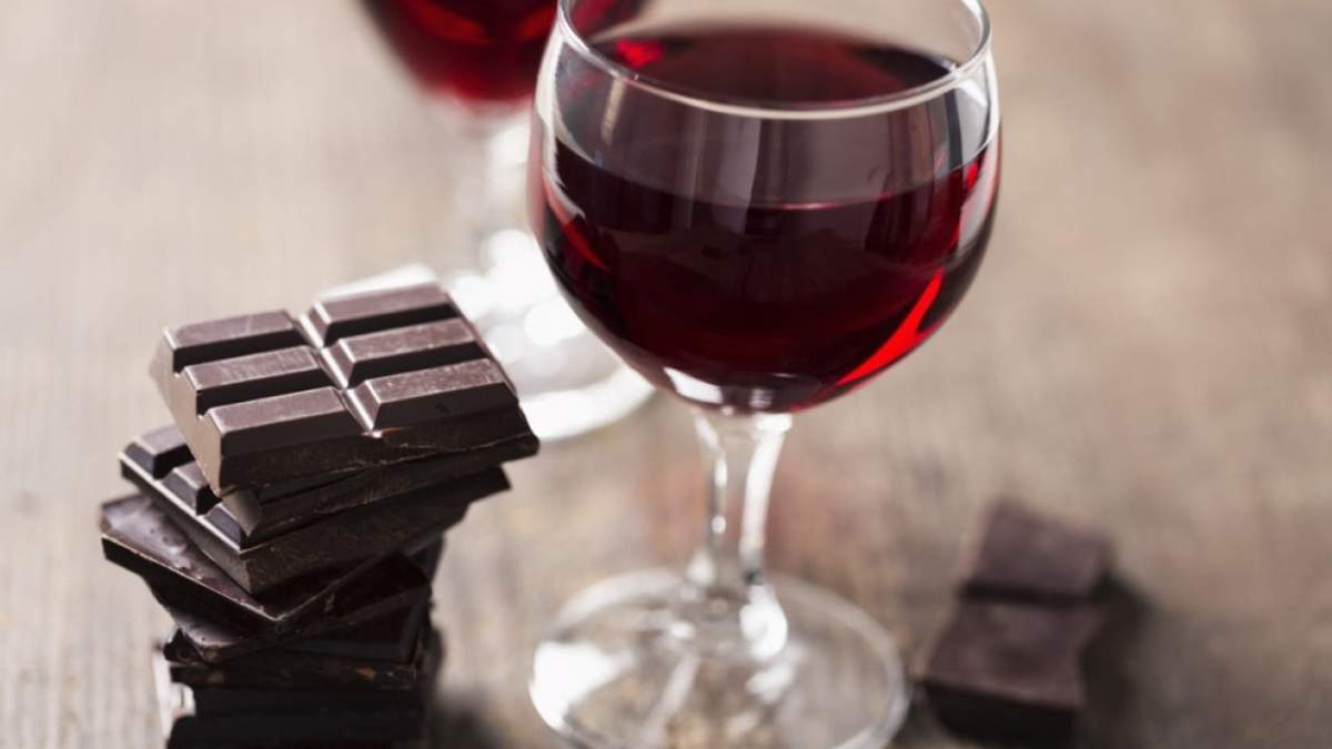 Chocolate y vino tinto para  no envejecer. (Fuente: Twitter)