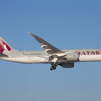 Despega de Kabul el primer vuelo comercial con destino a Doha tras reapertura parcial del aeropuerto