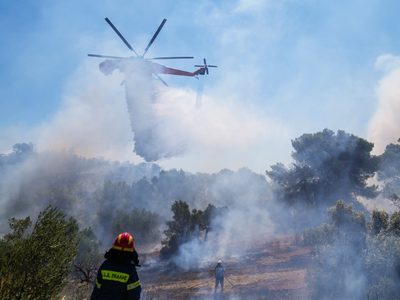 Los incendios en Grecia avanzan hacia la histórica ciudad de Olimpia