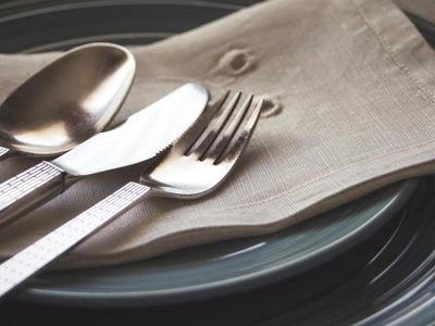 La limpieza exprés que le tenés que hacer a los cubiertos para que queden impecables y desinfectados