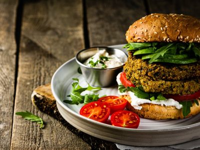 Con 3 ingredientes y mejor que las compradas: hacé estas ricas hamburguesas para terminar de 10 la semana