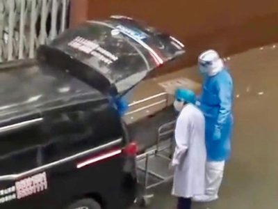 Adulto mayor al que creían muerto por covid-19 "revive" en el traslado a la morgue (Video)