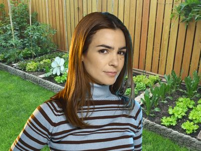 Huerta con aromáticas, jardín y galería: Agustina Cherri disfruta de su cálida vivienda familiar