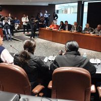 Senadores proponen a la CNTE ruta para abrogar la reforma educativa