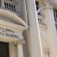 El Banco Central planea eliminar la obligatoriedad de turnos para la atención bancaria