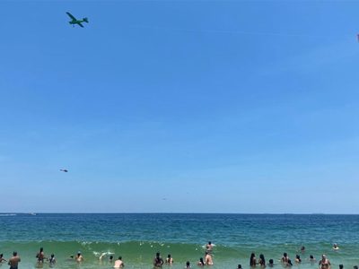 Brasil: cayó una avioneta en Copacabana y murió el piloto