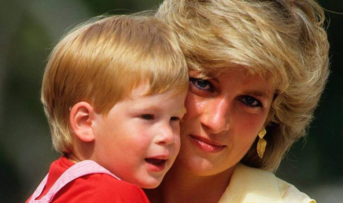 Lady Di y el Príncipe Harry. Fuente: (Instagram)