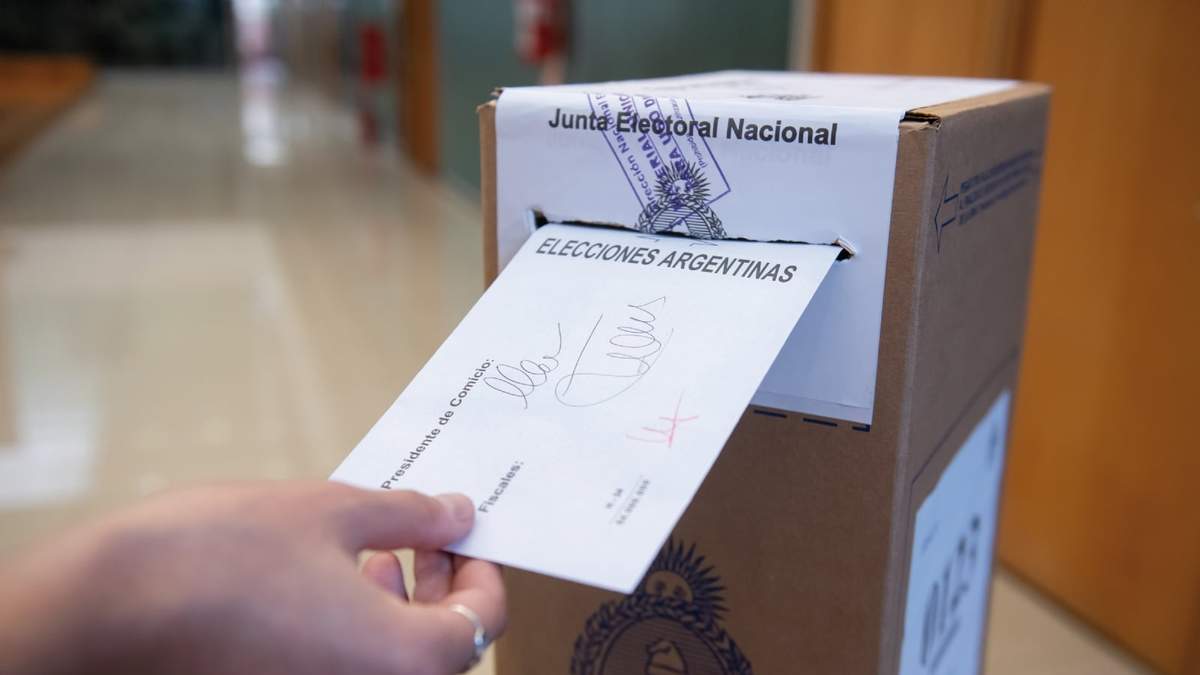 Las elecciones se realizarán en plena pandemia. Fuente: (Twitter)