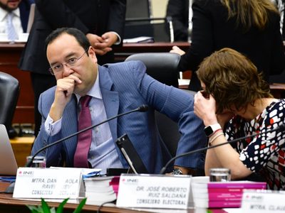 El gobierno no manda en las decisiones del INE: Murayama ante plan de austeridad