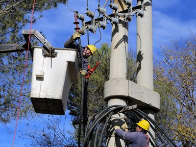 Por un desperfecto: Neuquén y Plottier amanecieron sin luz