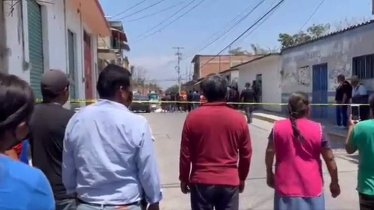 El funcionario fu asesinado cuando salía de un establecimiento de venta de comida