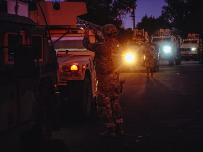 California despliega a Guardia Nacional para evitar saqueos durante los incendios de Los Ángeles