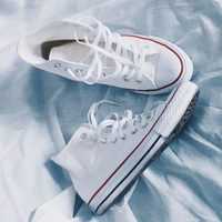 El truco casero para eliminar el mal olor de tus zapatillas sin lavarlas y sin productos